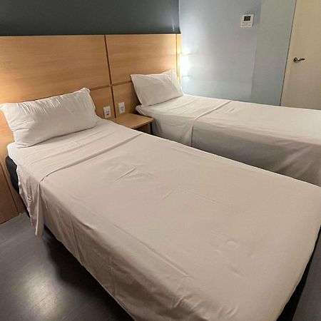 ホテル Ibis Catalão エクステリア 写真