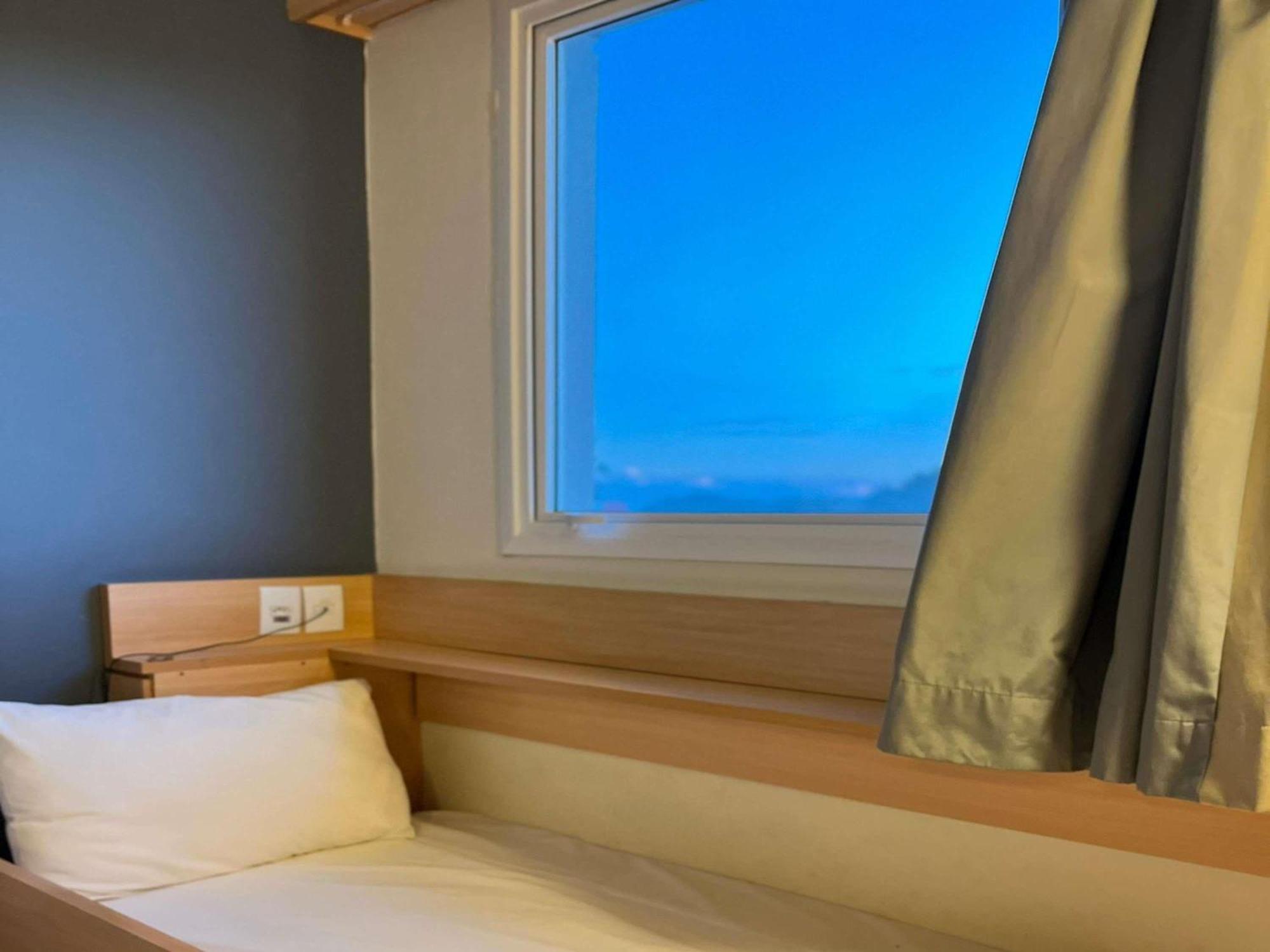ホテル Ibis Catalão エクステリア 写真