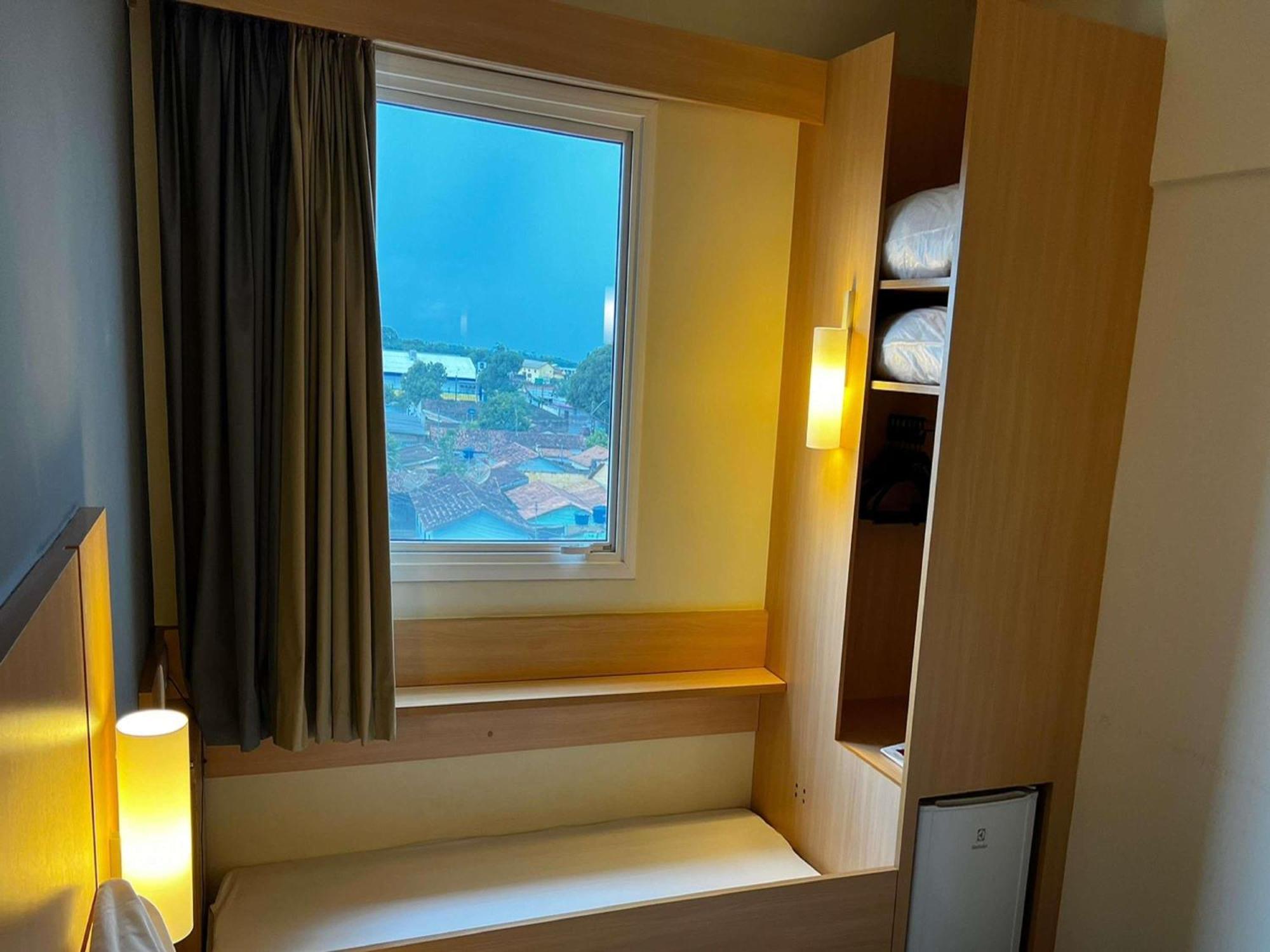 ホテル Ibis Catalão エクステリア 写真