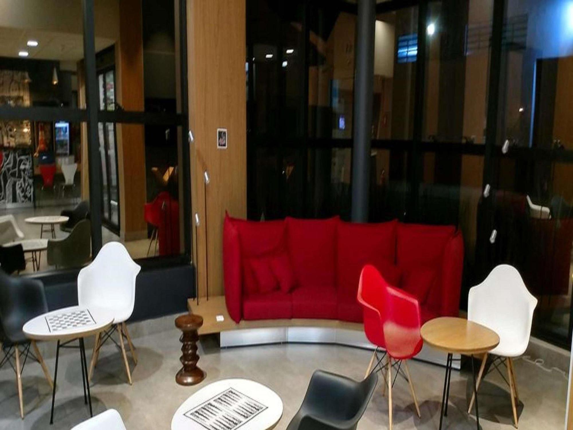 ホテル Ibis Catalão エクステリア 写真