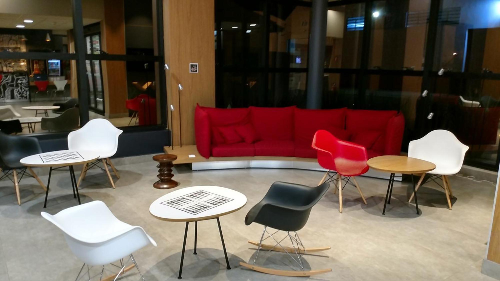 ホテル Ibis Catalão エクステリア 写真